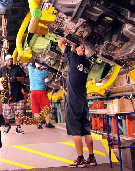 Ford To Invest $1.2B At Three Michigan Plants – TechCentury