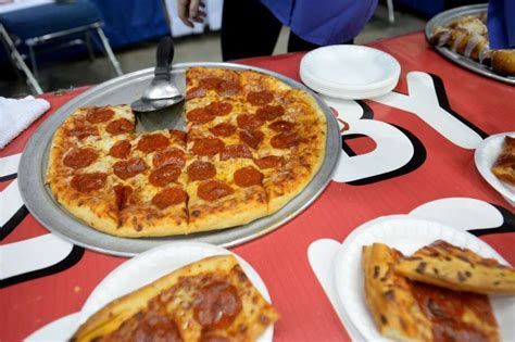 Deal of the Day: Cici's Pizza offering a BOGO buffet today only - San Antonio Express-News