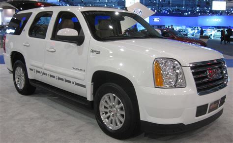 GMC Yukon Hybrid - Information and photos - MOMENTcar