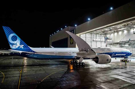 Boeing Delays First 777X Flight to 2020