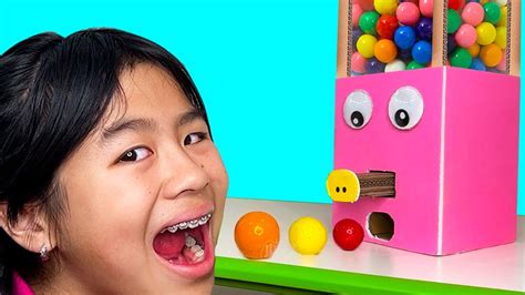 Jannie and Ellie Play with Gumball Machine Toy + More Sweets Stories ...