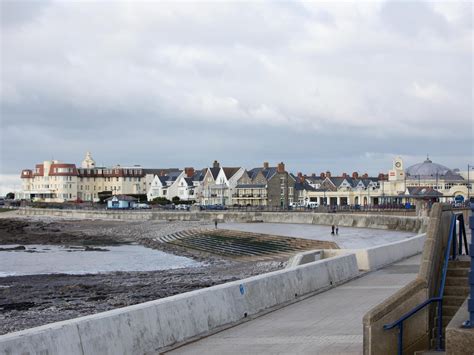 Porthcawl - Town Beach | VisitWales