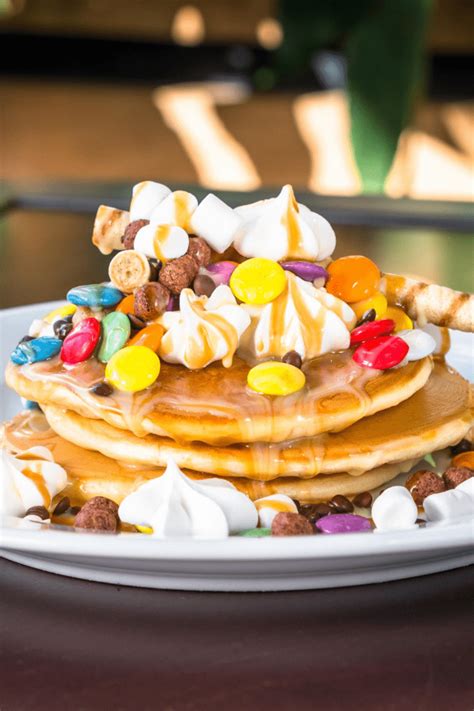 25 Best Pancake Toppings - Insanely Good