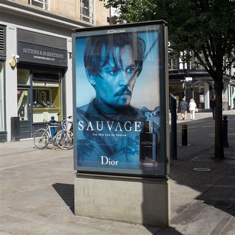 credito Analista Sfortunatamente johnny depp sauvage poster intraprendere consegnare Fare una ...