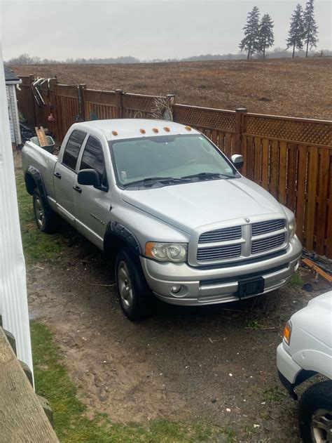 2005 Dodge Ram 1500 5.7L Hemi 4x4 | Cars & Trucks | Hamilton | Kijiji