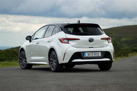 Toyota Corolla 1.8 Hybrid Hatchback (2019) | Reviews | Complete Car