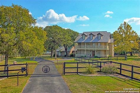 7935 Rolling Acres Trail, Fair Oaks Ranch, TX 78015 - MLS | Fair oaks ranch, Horse property, San ...