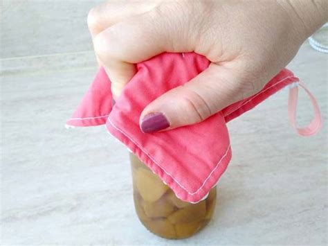 How To Make A DIY Jar Opener For A Bit Of Extra Grip ⋆ Hello Sewing