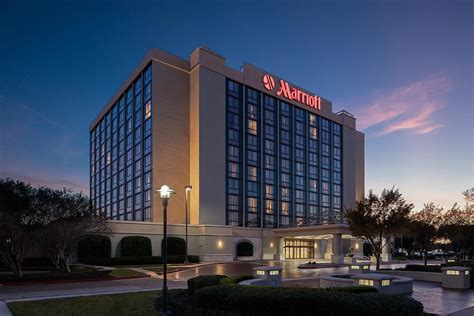 HOUSTON MARRIOTT SOUTH AT HOBBY AIRPORT - Houston TX 9100 Gulf Fwy 77017