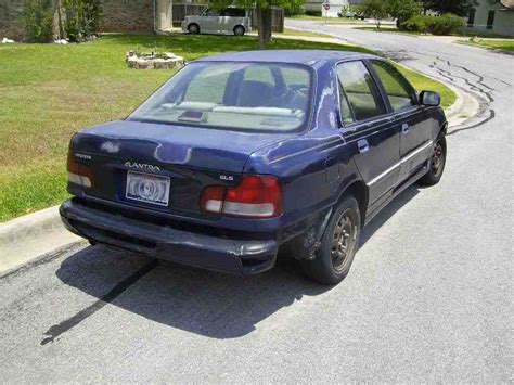 1995 Hyundai Elantra - Information and photos - MOMENTcar