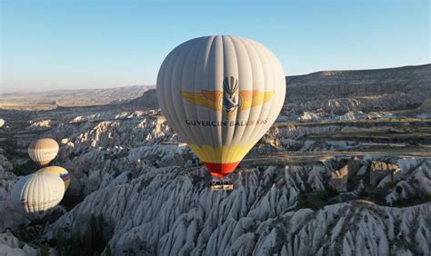 Cappadocia: Fairy Chimneys Sunrise Hot Air Balloon Flight