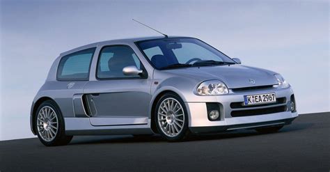 10 Things You Didn't Know About The Renault Clio V6