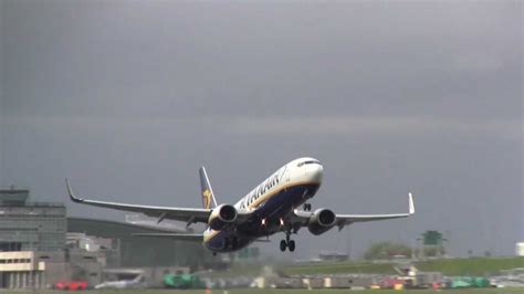 Ryanair Boeing 737-800 Takeoff (with ATC Audio) - YouTube