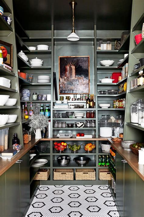 Transform Your Kitchen with these Farmhouse Pantry Organization Ideas ...