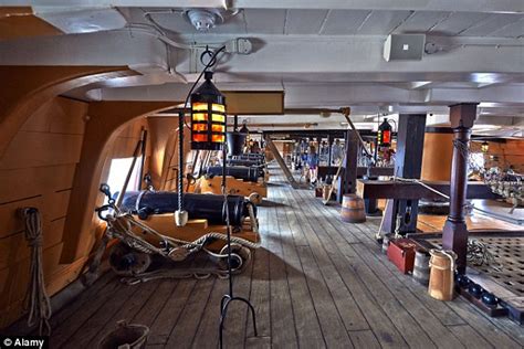 Nelson's flagship HMS Victory to show its original colours | Daily Mail Online