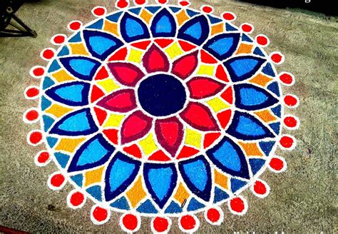 Brighten Up Your Home This Diwali With These 20 Easy-To-Do Rangoli Designs