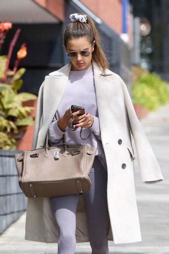 Celebrity Handbags That Never Go Out of Style | LoveToKnow