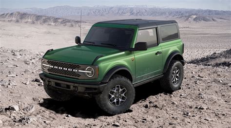 💚 [Update: EVERGLADES GREEN confirmed by Levine?] Ford teases green ...