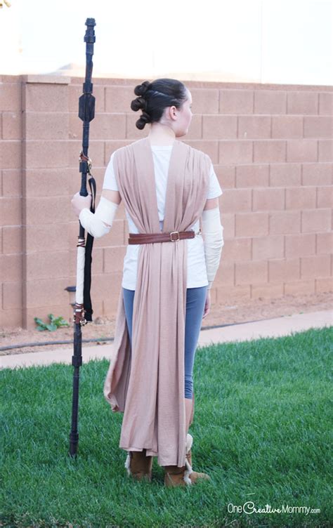 Get ready for The Last Jedi with this easy Rey Costume idea ...