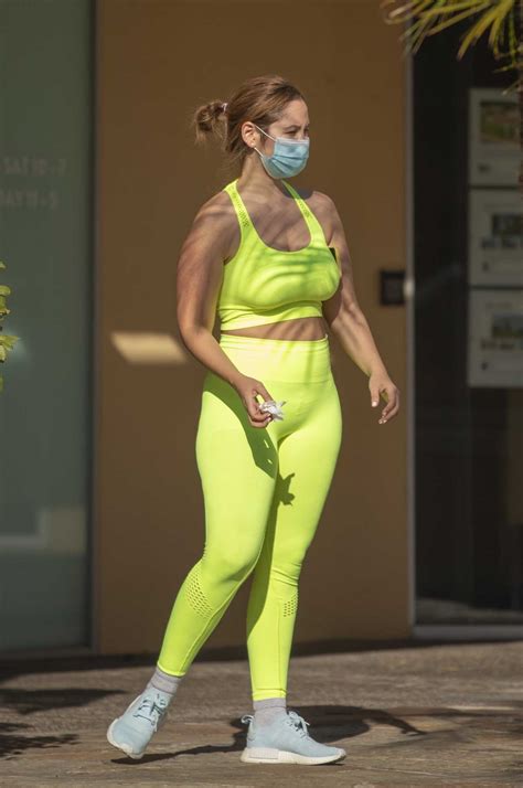 Catherine Paiz in a Neon Green Workout Ensemble Was Seen Out in Calabasas – Celeb Donut