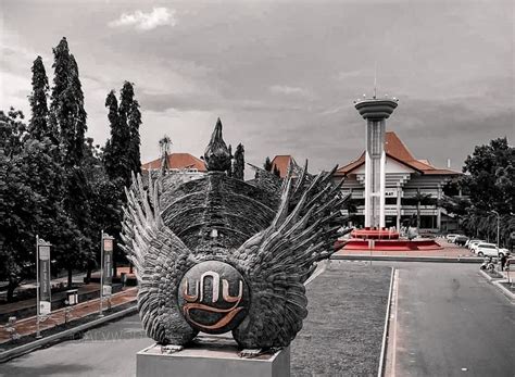 Universitas Negeri Yogyakarta | Yogyakarta, Thailand travel, New york ...