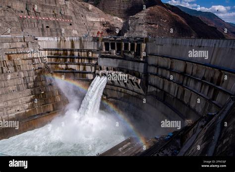 China baihetan dam hi-res stock photography and images - Alamy