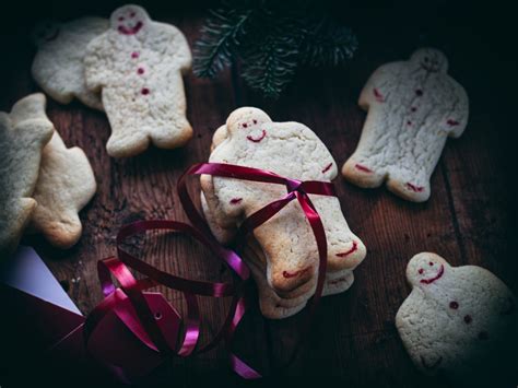 Kakemenn (Norwegian Christmas Cookies) - North Wild Kitchen