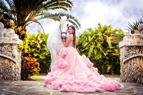 Quinceanera Photo Secret Garden- | SAMARIA MARTIN QUINCEANERA PHOTOGRAPHY AND DRESSES