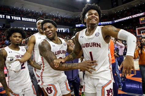 History Made: Auburn No. 1 in Men's Basketball for First Time Ever ...