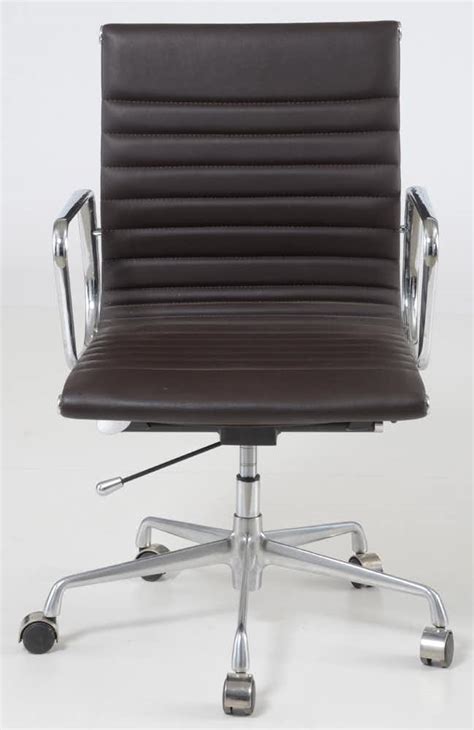 Eames "Aluminum Group" Style Office Chair | EBTH