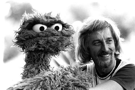 Oscar the Grouch and his friend Caroll Spinney hanging out in 1977 : r ...