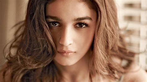 Alia Bhatt HD Wallpapers | Latest Alia Bhatt Wallpapers HD Free ...