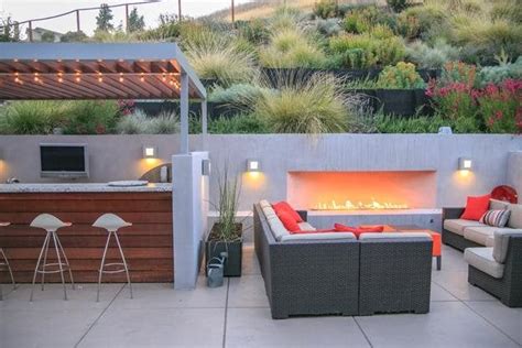 Designing a Contemporary Garden with Warmth | Garden Design