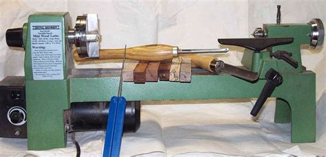 6 Factors To Consider When Purchasing A Wood Lathe