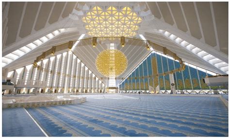 Interior of main prayer hall | Download Scientific Diagram