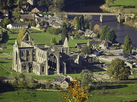 Tintern Abbey (Cadw) | VisitWales