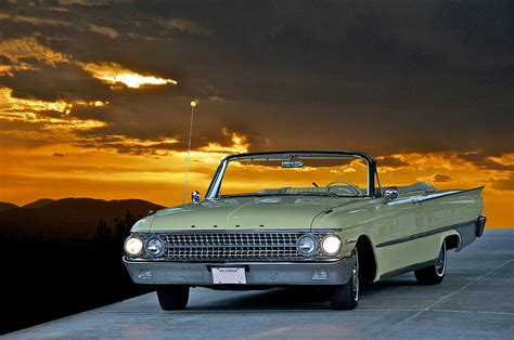 1961 Ford Galaxie Starliner Convertible Photograph by Dave Koontz