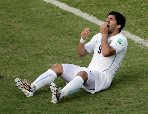 Premier League head calls Suarez 'an accident waiting to happen' | CTV News