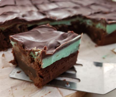 Creme de Menthe Brownies - My Dragonfly Cafe