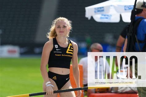 Chiara Sistermann (TSV Graefelfing) during the pole vault final during ...