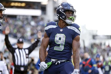 Kenneth Walker III Out for Seahawks After Suffering Ankle Injury vs. Rams