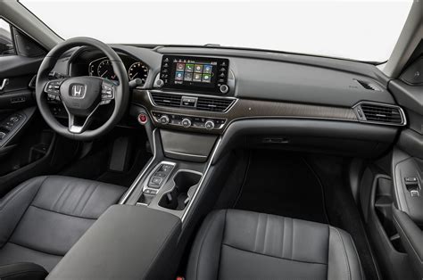 2018 Honda Accord Touring 2 0T front interior detail 01 - Motor Trend ...