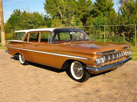 1959 CHEVROLET PARKWOOD STATION WAGON - Front 3/4 - 70839