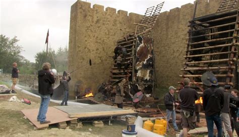 Behind-the-Scenes Look at Vikings’ “Cheese Grater” Siege Ladders (VIDEO ...