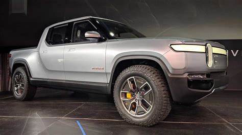 Rivian R1T Pickup Truck: Everything We Know - Price, Range, Towing - GadgetNutz