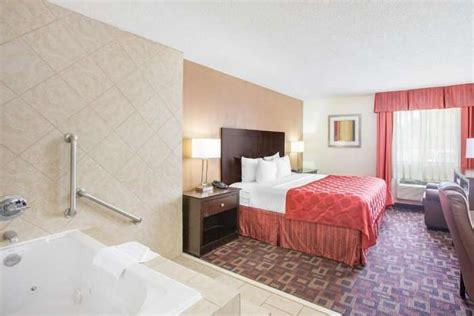 15 Tulsa Hotels With Jacuzzi in Room or Hot Tub Suites