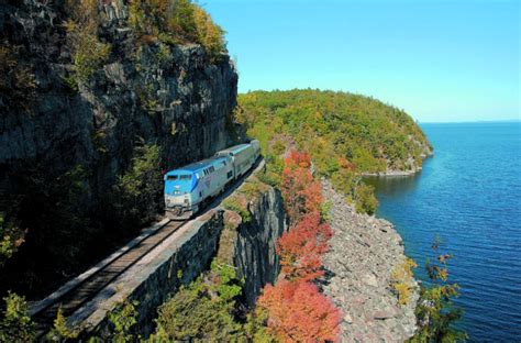 8 Best Fall Foliage Train Rides - Fall Leaf Peeping Train Tours