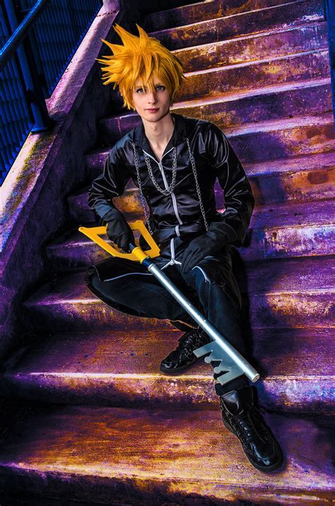 Roxas Cosplay by DeadPhantoms on DeviantArt