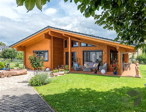 Einfamilienhaus Am Oberrhein von Fullwood Wohnblockhaus | Fertighaus.de