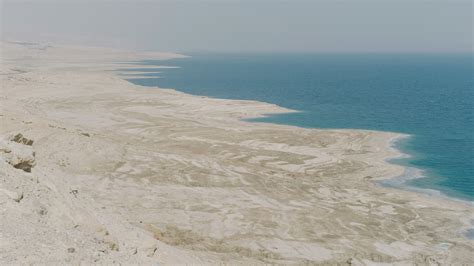 The Dead Sea is dying. These beautiful, ominous photos show the impact ...